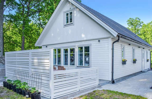 2 bedroom beautiful home in Mörrum