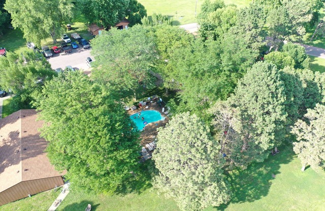 2 Bedroom Cabin- Lewis and Clark Resort