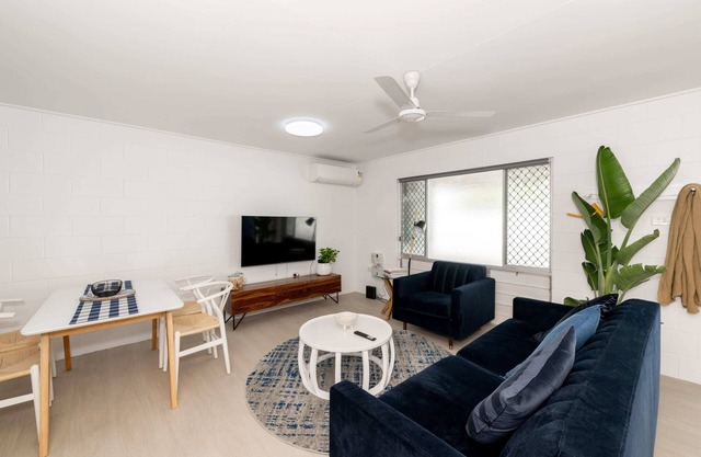 2-Bedroom Charm near Mater Hospital, Pimlico