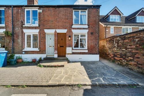 2 Bedroom Cottage in Haslemere 2 X Double Beds
