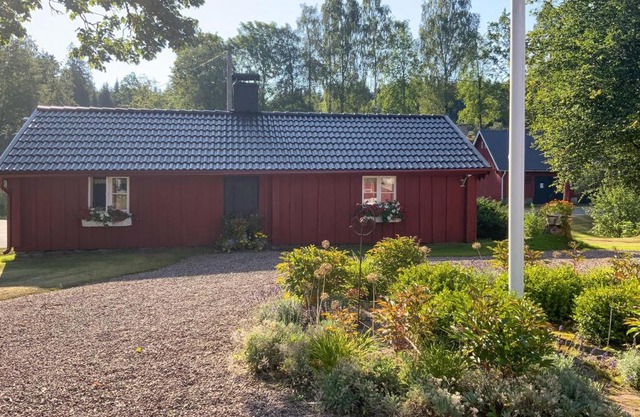 2 Bedroom Cozy Home In Reftele