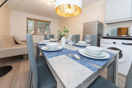 2 Bedroom Flat Free Parking