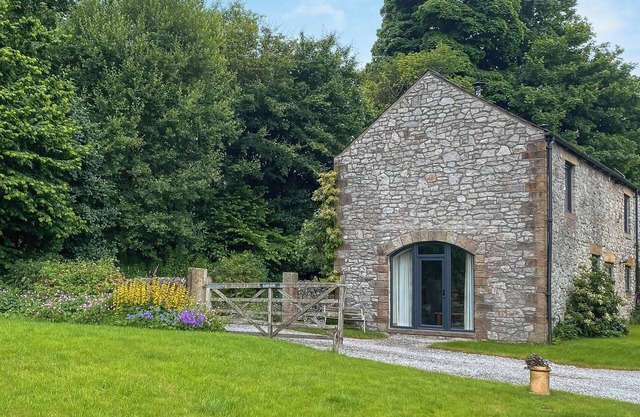 2 bedroom accommodation in Blackwell in the Peak, near Buxton