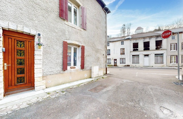 2 bedroom gorgeous home in Vignory