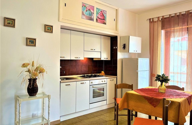 2 Bedroom Private vacation home in Scalea