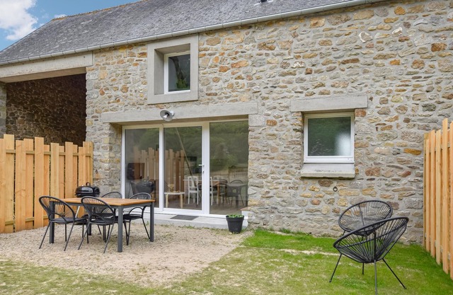 2 bedroom stunning home in La Pernelle