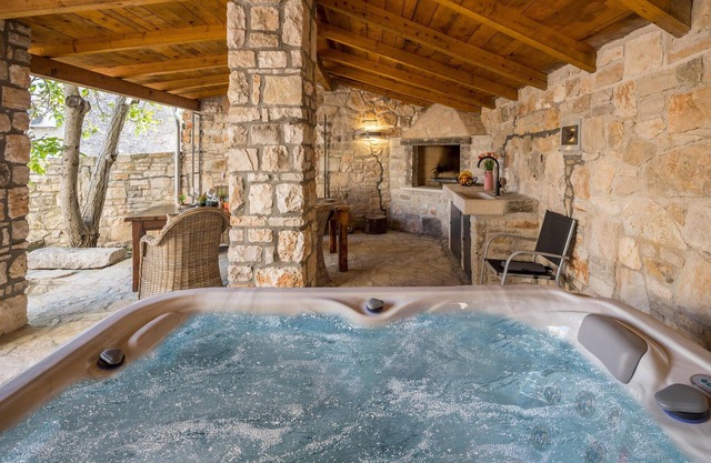 2 bedroom stunning home in Puntera