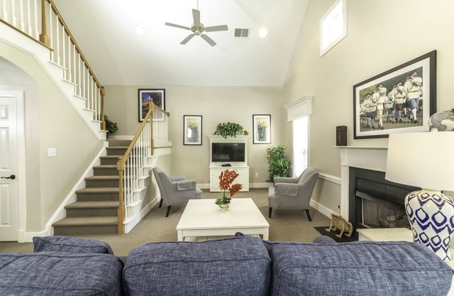 2 bedroom within minutes of all Williamsburg has to offer!