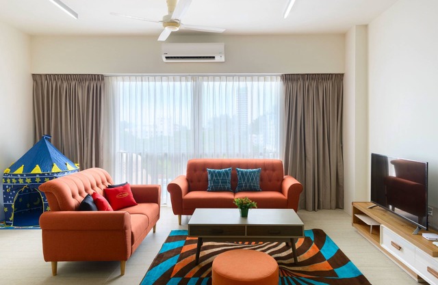 2 Bedrooms Apartment By The Sea