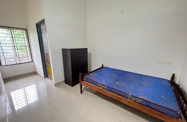 2 Bhk Full furnished Flat