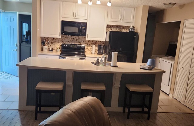 2 Br 2 Ba Condo close to Cherry Grove Beach 2 quiet patiosn20 minutes to Myrtle