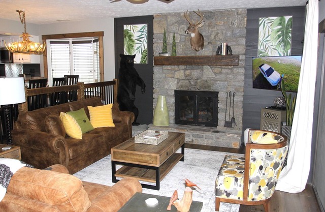 2 BR in Chetola Resort w/all resort amenities, walk to Main St Blowing Rock
