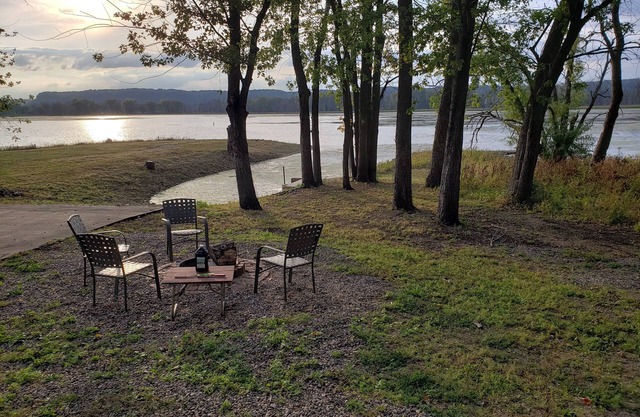 2 BR Lakefront Prairie Du Chien - Gremore Lake
