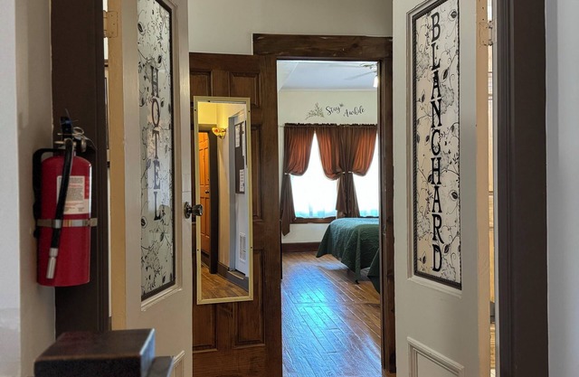 2 Comfortable Queen Beds & Hot Shower at an affordable price.