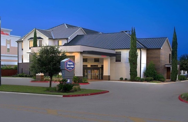 2 Connecting Suites at a Hotel