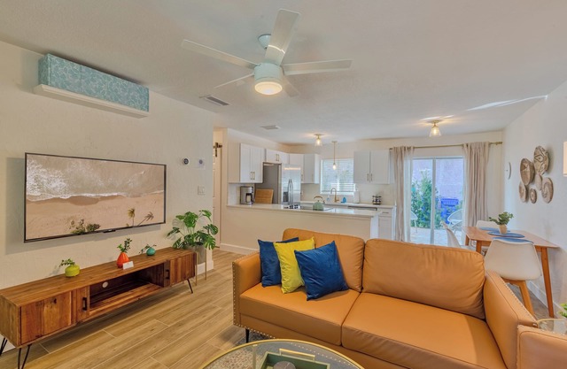 2 King Beds Free Beach Pass 1 Mile To Honeymoon Island Beach Essentials Included