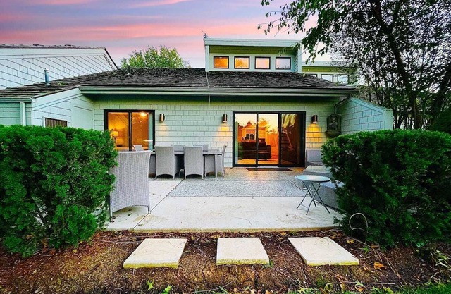 2 King Suites on Golf Course W/Beautiful View!