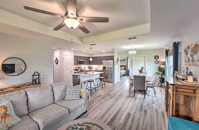 2 Mi to Boating: 'RR Sea House' in Aransas Pass!