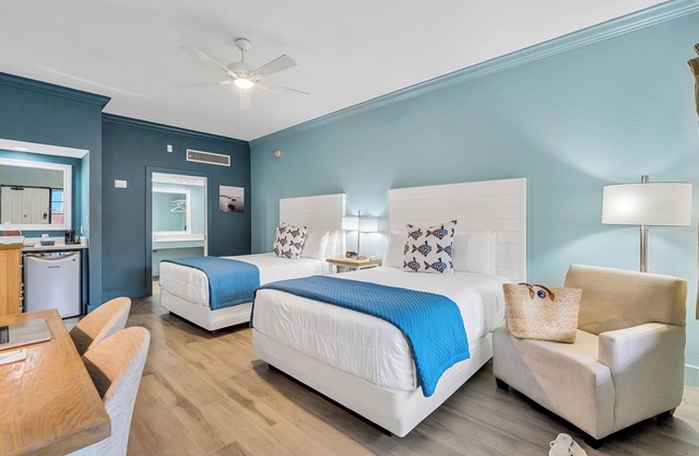 2 Queen Beds at Beachside Inn Hotel*