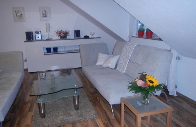 2-Raum Apartment in guter Lage für Köln-Bonn-Siegbug