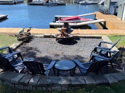 2 Rivers Inn The Thousand Islands - LUXURY WATERFRONT WALKOUT