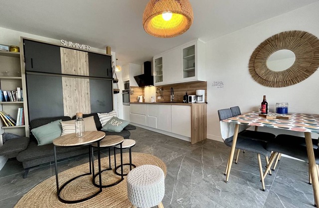 2-room apartment ground floor - Close to beach, parking, WIFI, pets allowed