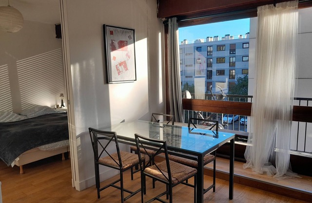 2-room apartment 50 m2, 5 mn from ROBINSON station