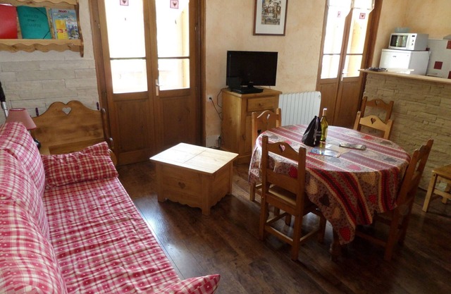 2 Room apartment for 4 to 12 persons for seasonal rental in Samoens (74)