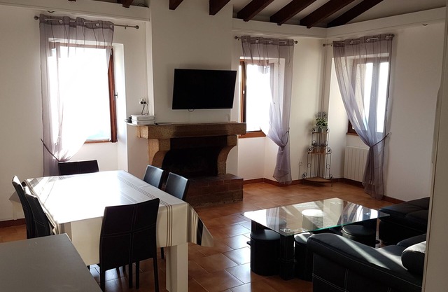 2 to 8 pers. - Appart. 4 rooms - 82m² - Sartène - Corse du Sud
