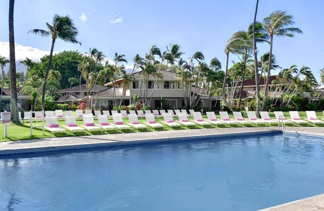 2 Tower Ocean Front Room Doubles at Royal Lahaina Resort!