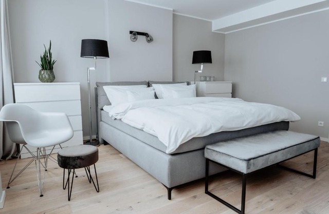 2-Zimmer City Apartment 57m² mit King Size Bett und Küche