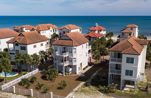 20% OFF 2025! Beach & Bay views! 4BR/3.5BA, Elevator, Com Pool/Tennis Court
