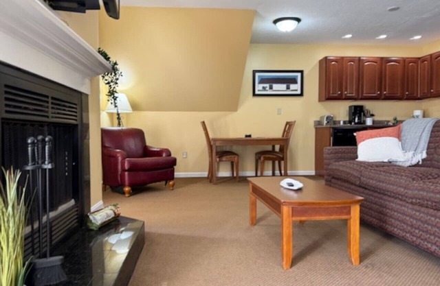 20% Sale April/May NH Condo Unit 2D