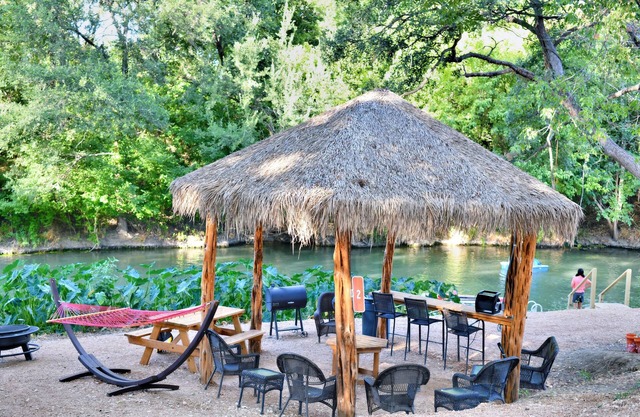 20 Son's Rio Cibolo - Birdhouse Cabin