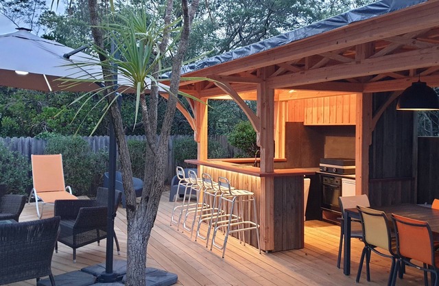 200 meters from the beach: VILLA IN THE CENTER of Cap Ferret, beautiful garden with trees