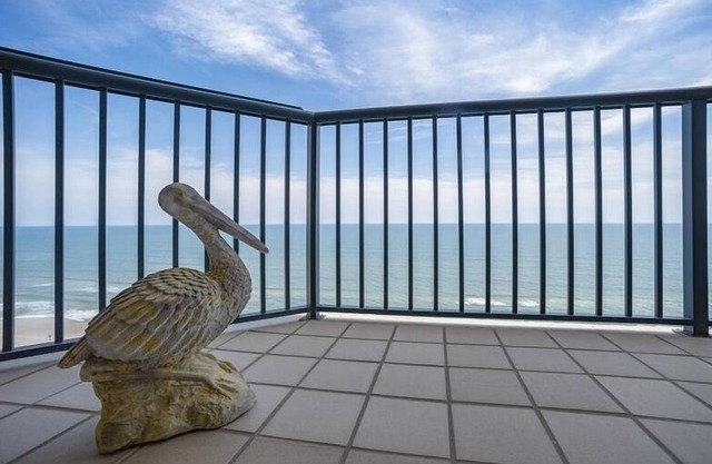 2005 Towers Ten - Daytona Beach Oceanfront Vacations, Inc