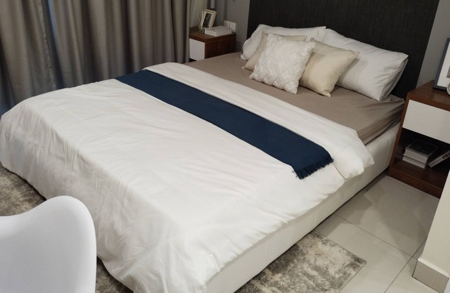 2021 New Open Promotion Paramount Village beautiful rooms