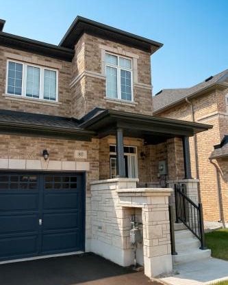 2024 Built Stylish 3BR Cambridge Townhouse with Free Parking, WiFi, Full Kitchen, Laundry, Only 8 Mins to African Lion Safari! Perfect for Family Travel, Group Trips or Work Stays!