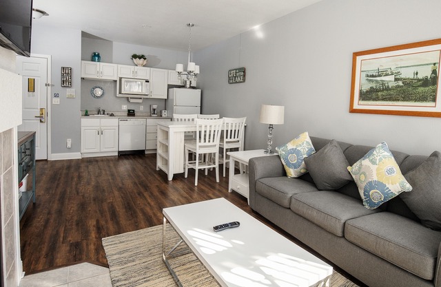 205 - Elegant One Bedroom Condo Suite