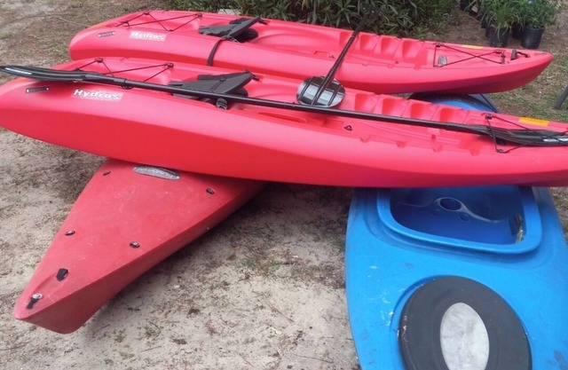 21 people can fit, old homosassa, 2 minutes from 2 boat slips, 4 kayaks!