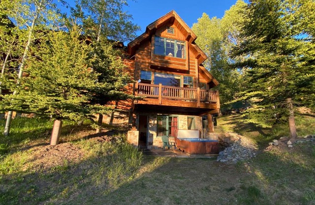215 Double Eagle B2 - A Picturesque Cabin