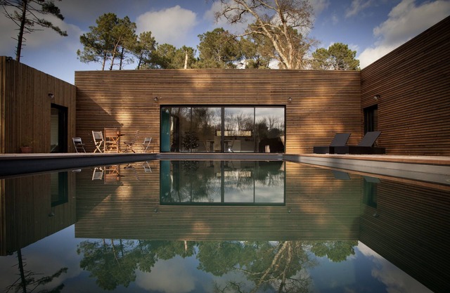 220m2 contemporary house with heated pool 15 minutes from the ocean
