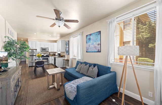 23-2 · Marvelous Midtown stay with a Modern Twist!