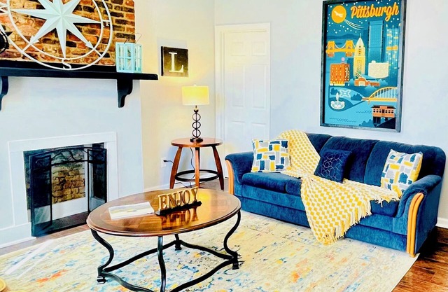 23-Min Walk to Acrisure! Free Private Park+King Beds