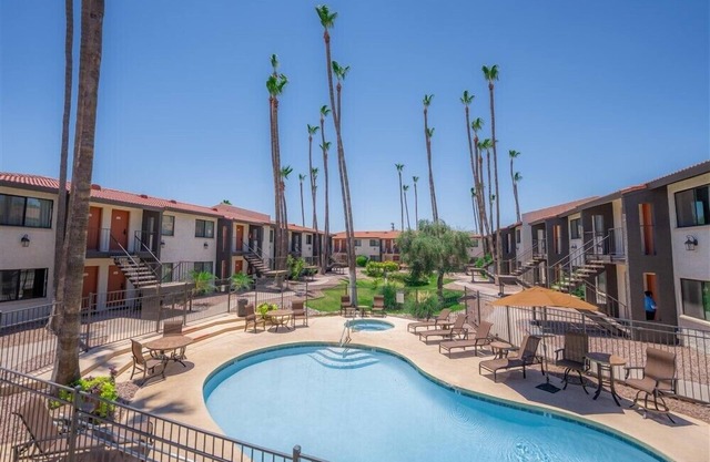 232 1 Bedroom Private Suite, great location!