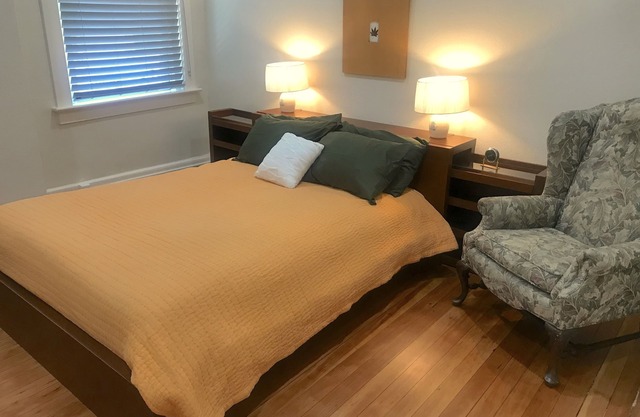 240 State St NE Loft B Salem Oregon "TIGER STATION LOFTS"