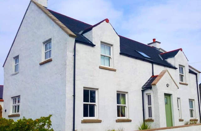 25 mins from Open Golf Portrush 2025. Large Family Friendly House, Sleeps 8.