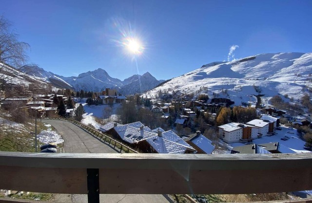 250m from shops, 5th floor, view mountain, parking, tv, ski locker, 25m², Vars