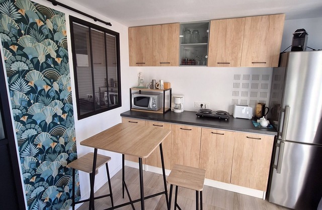 25m2 suite with separate shower