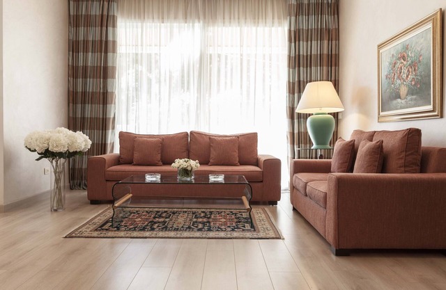 2Bedroom Apartment Fully Serviced BesideThe Sea-LH